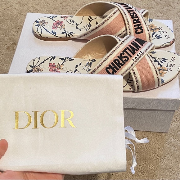 - CHRISTIAN DIOR CRISS CROSS DWAY SLIDES 42 - Picture 4 of 8
